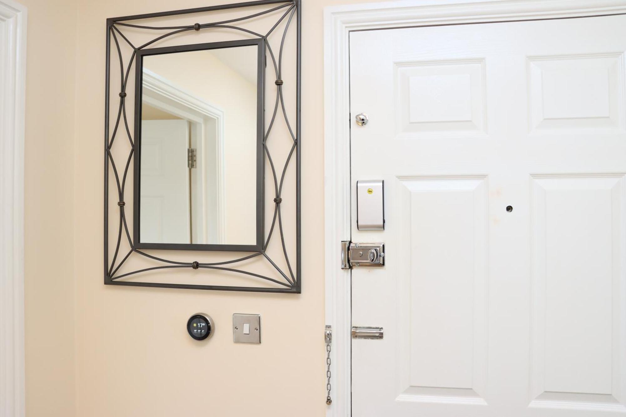 Scandinavian City Centre Apartment Worcester Exterior photo