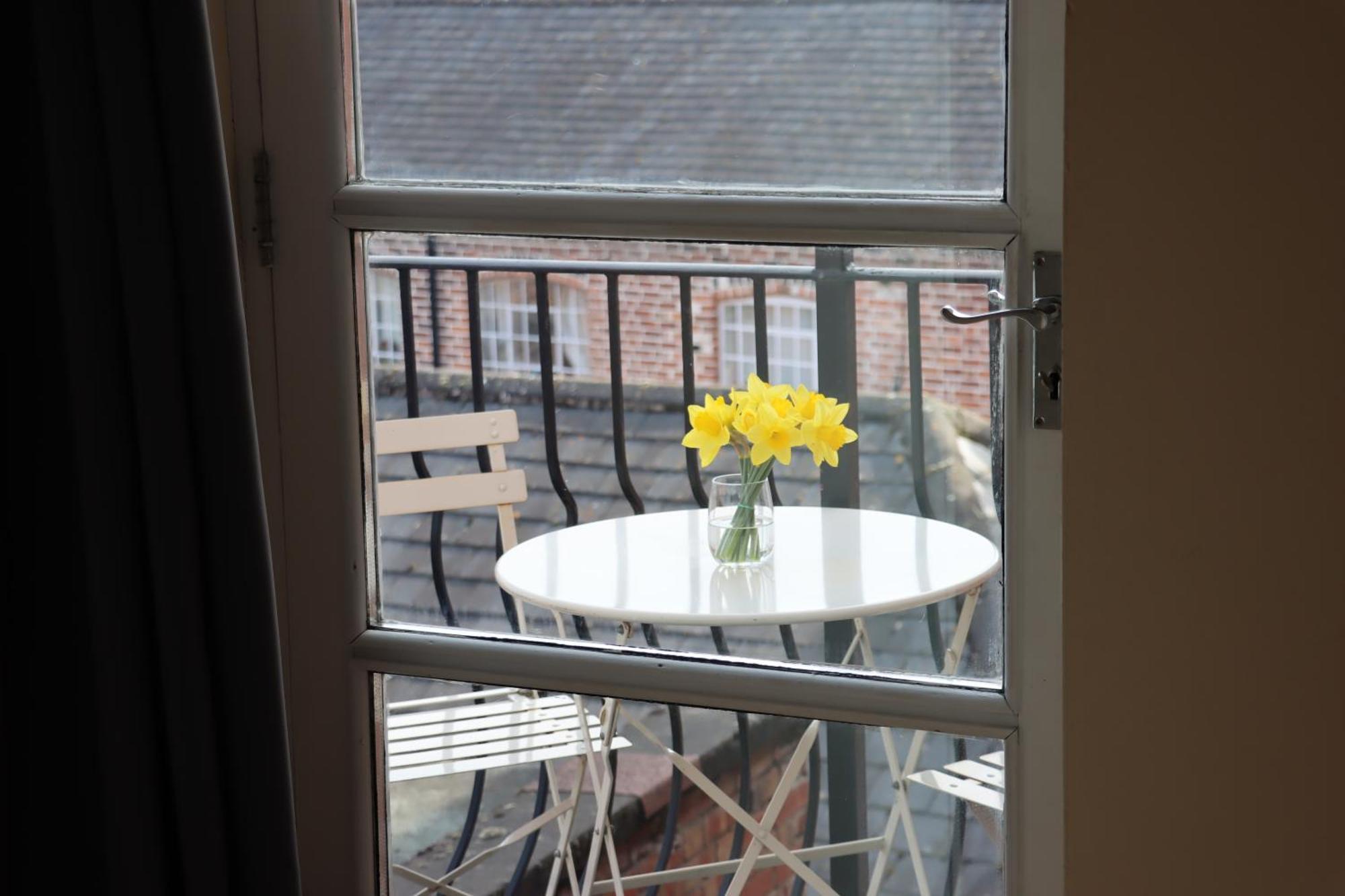 Scandinavian City Centre Apartment Worcester Exterior photo