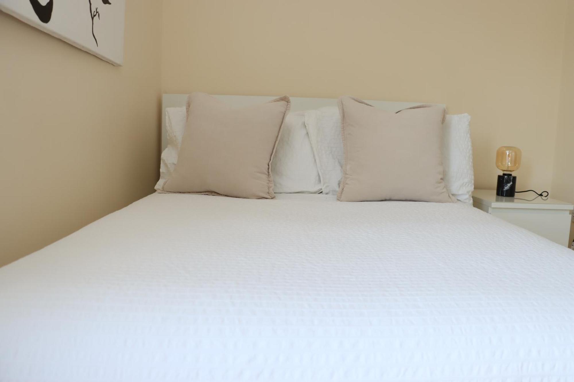 Scandinavian City Centre Apartment Worcester Exterior photo