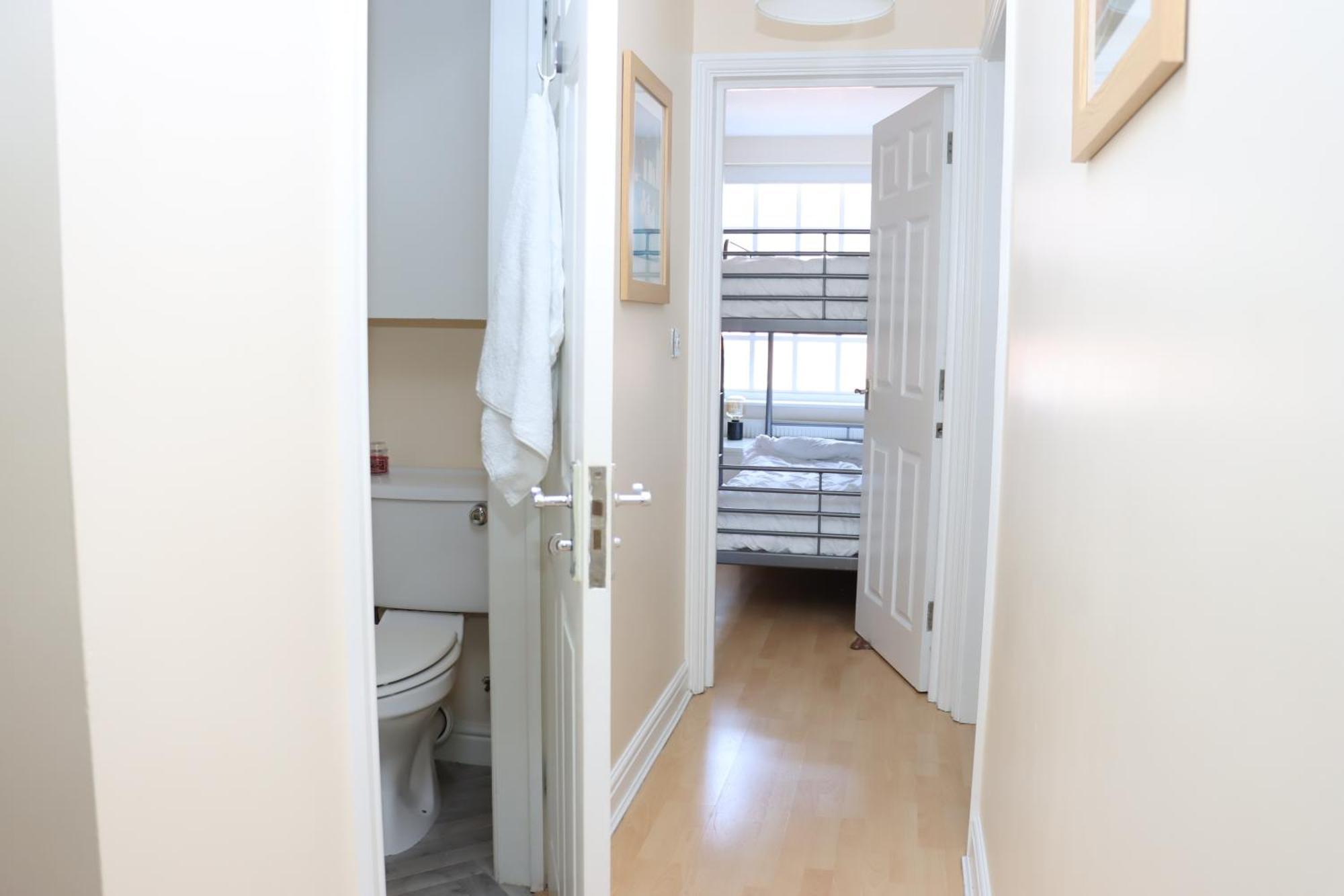 Scandinavian City Centre Apartment Worcester Exterior photo